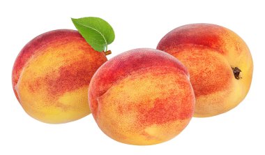 Beyaz arkaplanda şeftali izole