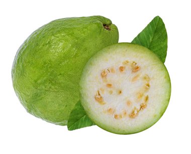 Guava beyaz arkaplanda izole edildi