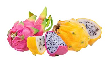 Beyaz arkaplanda Ejder Meyvesi izole