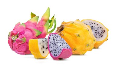 Beyaz arkaplanda Ejder Meyvesi izole