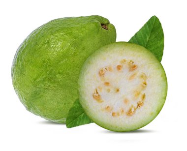 Guava beyaz arkaplanda izole edildi