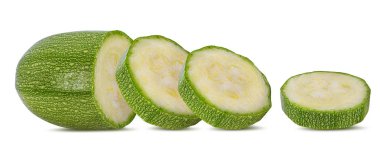 Beyaz arkaplanda taze sebze iliği izole edildi