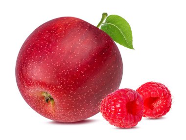 elma ve beyaz arka plan üzerinde izole ahududu