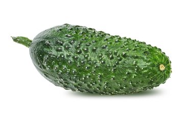 salatalık beyaz arkaplanda izole edildi