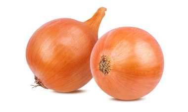 Beyaz arkaplanda izole soğanlar