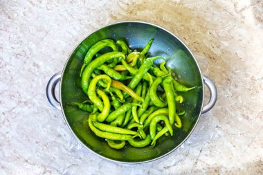 Shishito biber kapsicum Annuum japonsea, veya Japon tatlı biberi, baharatlı ve çok lezzetli değil.