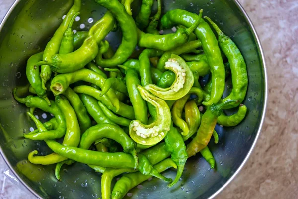 Shishito biber kapsicum Annuum japonsea, veya Japon tatlı biberi, baharatlı ve çok lezzetli değil.
