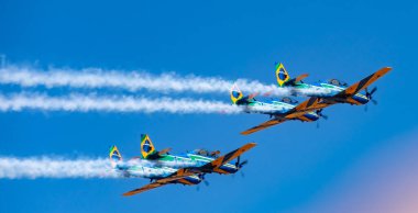 Süper Tucano uçaklarıyla Iconic Brezilya Duman Filosu