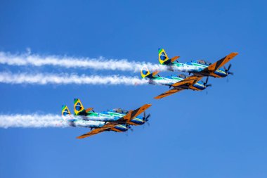 Süper Tucano uçaklarıyla Iconic Brezilya Duman Filosu