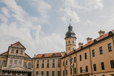 Nesvizh Kalesi'nin ana meydanı, Beyaz Rusya