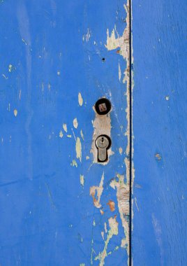 Çizikler ile mavi ahşap kapı detay