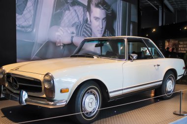 Graceland'de Elvis Presley'in Arabası