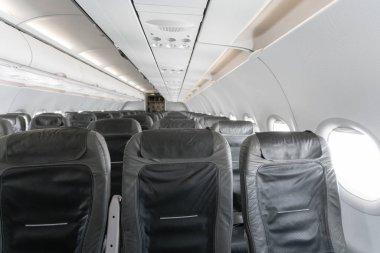 Boş uçak koltuk kabin. Modern Uçak koltuklarda perspektif. Ulaşım kavramı. Uzun mesafe uluslararası uçak uçuş