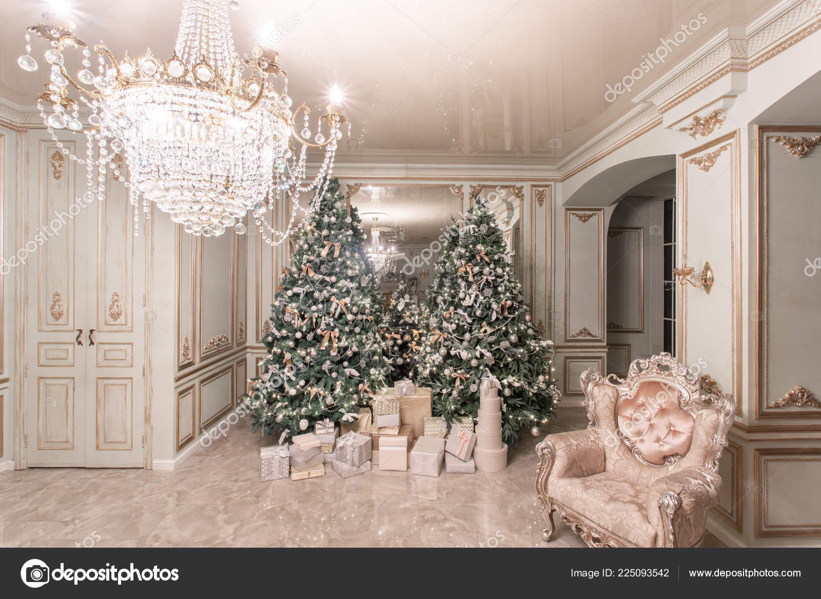 Christmas Evening Classic Luxurious Apartments With