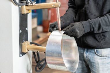 Bakır elektrotlar, metal spot kaynak için makinenin çalışma parçası. Havalandırma ve oluk üretimi. Takım ve bükme donatımı, sac metal için.