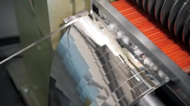 Çelik boru üretimi için sac kesme makinesi. Çelik sac ambalajlı rulolar, Soğuk haddelenmiş çelik bobinler