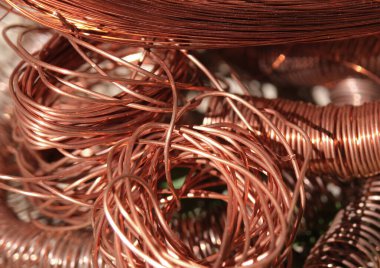 Çıplak bakır tel. Bakır malzemeler. Kırmızı turuncu metal dokusu.