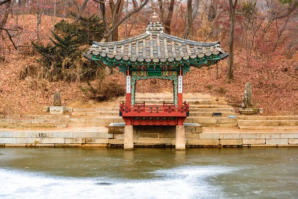 Changdeokgung Sarayı - Kış sezonunda Secret Garden Pagodas — Stok fotoğraf