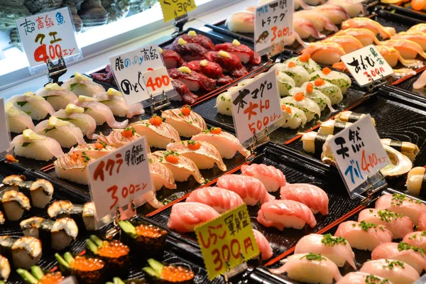 Shimonoseki Japonia Listopada 2018 Wiele Sushi Sprzedawane Rynku Karato Shimonoseki — Zdjęcie stockowe