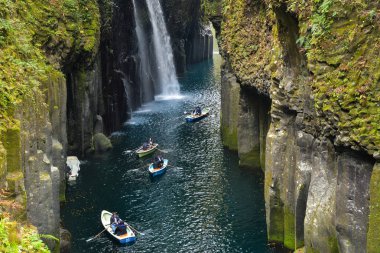 Miyazaki, Japonya - 21 Kasım 2018: Turist tekne kürek ve Manai Güz, Miyazaki, Japan güzelliği zevk