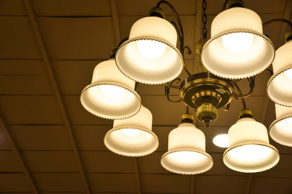 Винтажная Потолочная Лампа Подсветка — стоковое фото