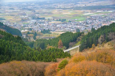 Mount Aso, Kyushu, Japonya merkezi aktif yanardağ yolundan sahne