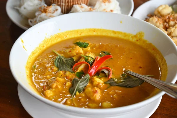 Crab coconut milk curry, southern style, Thailand