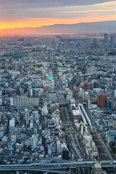 Osaka stadsbilden i skymningen, Osaka, Japan — Stockfoto