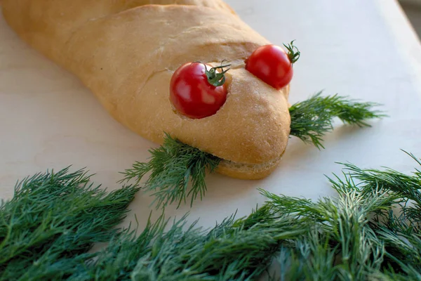 Gözler ve ağız sebze tablo ile pişirme