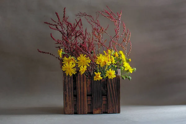 Still Life Yellow Red Flowers Wooden Box — Stock Photo, Image