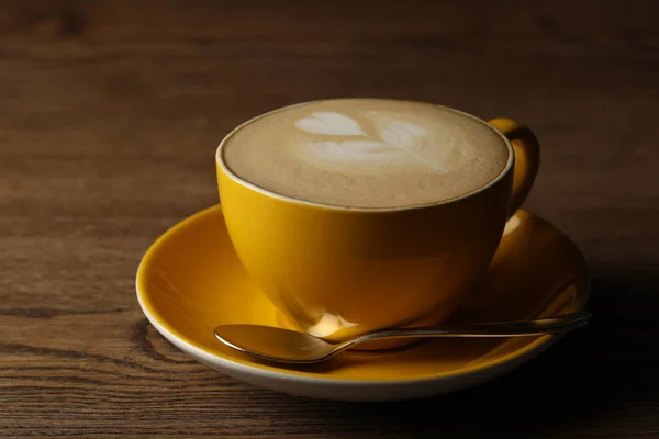 Cup of coffee with heart. Close up — Stock Photo, Image