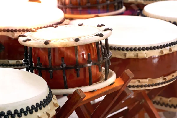 Nahaufnahme Japanisches Schlagzeug Arrangement Während Eines Straßenfestes Traditionelle Japanische Taiko — Stockfoto