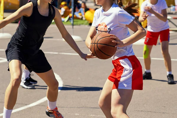 Girls Teenagers Play Basketball Summer Street Scene Fight Possession Ball — Stock Photo, Image