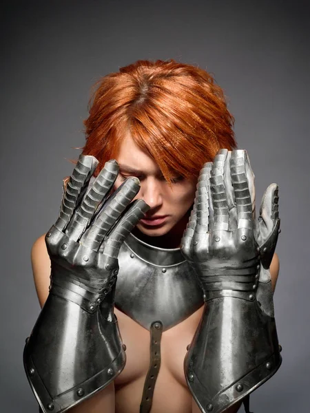 Beautiful Red Haired Girl Metal Medieval Knight Suit Gloves Tragic — Stock Photo, Image