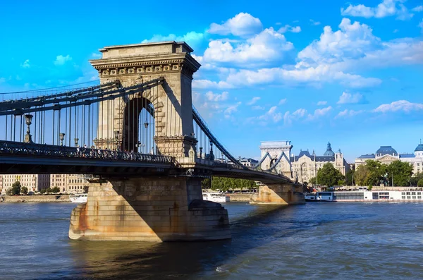 Ponte Catena Una Giornata Estiva Cielo Regionale Budapest Ungheria — Foto Stock