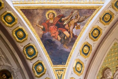 Quartu S.E.: Basilica Sant'Elena - Sardunya iç mimarisi