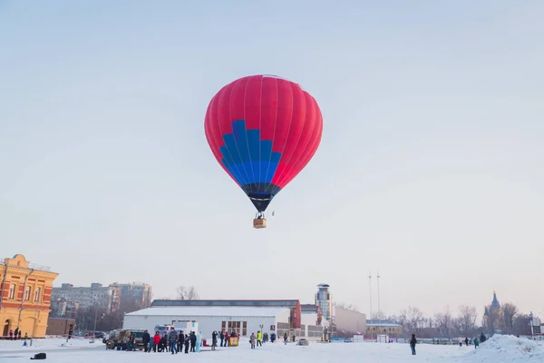 뜨거운 공기 풍선의 축제에 대량 시작 — 스톡 사진