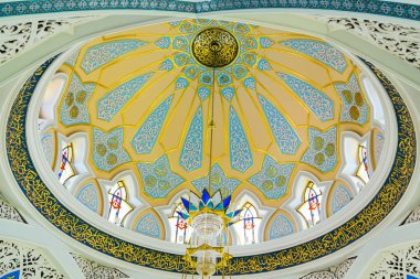 Camii iç
