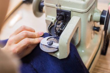 Skinner atelier kürk deri dikiş dikiş makinesi kullanma