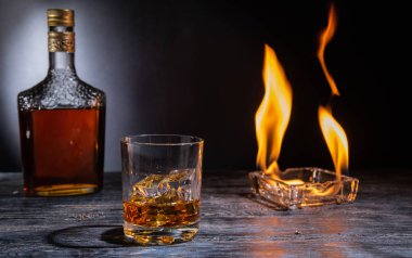 bir puro cama ateş ateş bir bardak