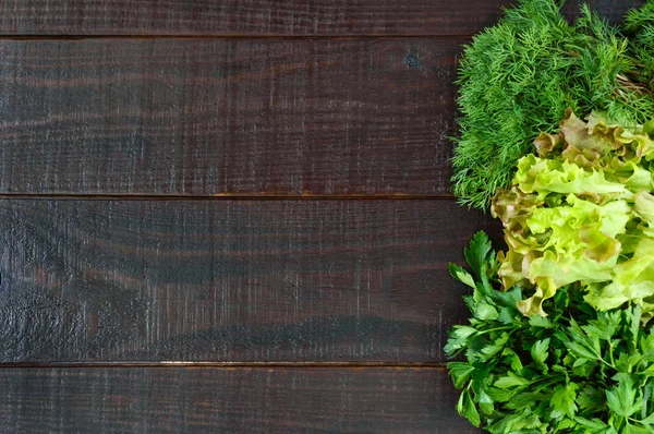 Makanan Latar Belakang Daun Selada Dill Peterseli Dengan Latar Belakang — Stok Foto