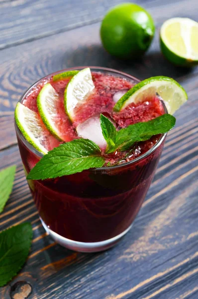 Summer Vitamin Drink Cherry Lime Ice Decorated Mint Leaves Wooden — Stock Photo, Image