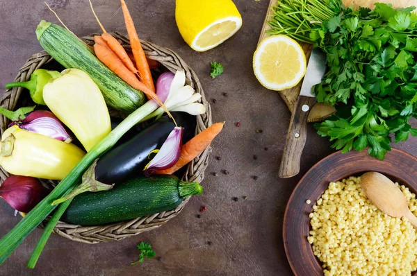 Délicieux Bouillie Utile Cous Cous Dans Une Plaque Argile Légumes — Photo