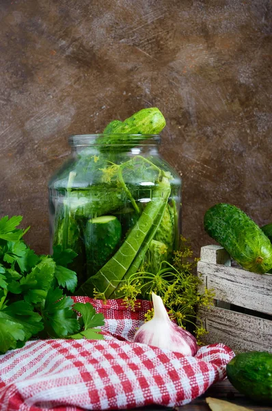 Des Cornichons Délicieux Concombre Mariné Dans Bocal Récolte Fraîche Dans — Photo