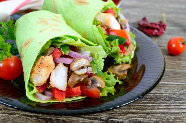 Burrito Chicken Vegetables Mushrooms Pita Bread Spinach Wooden Table Mexican — Stock Photo, Image