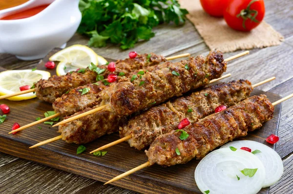 Delicious Lula Kebab Wooden Table Chopped Meat Wooden Skewers Grilled — Stock Photo, Image