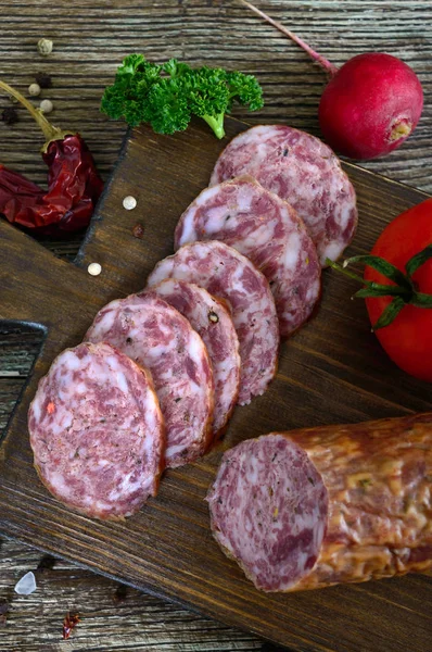 Homemade Kraft Sausage Salami Sliced Wooden Board — Stock Photo, Image