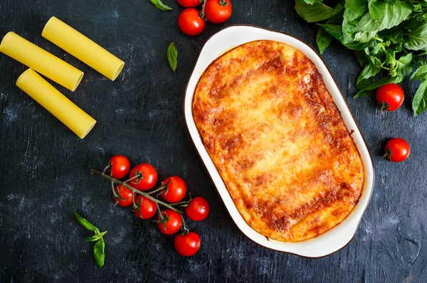 Gefüllte Cannelloni Mit Bechamelsauce Cannelloni Pasta Gebacken Mit Fleisch Sahnesoße — Stockfoto