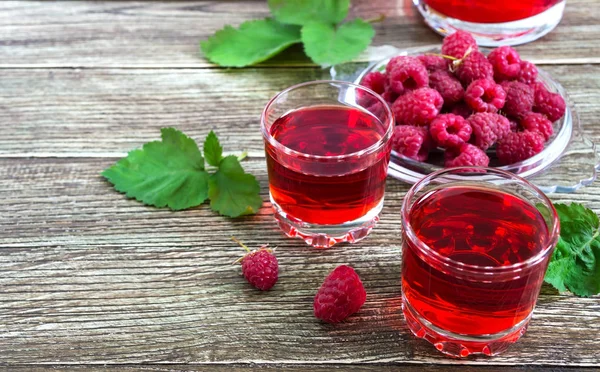 Raspberry Liqueur Glass Fresh Natural Ripe Organic Berries Green Leaves — Stock Photo, Image