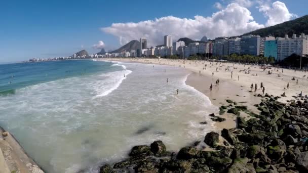 Βίντεο Από Leme Και Copacabana Παραλία Στο Ρίο Ντε Τζανέιρο — Αρχείο Βίντεο